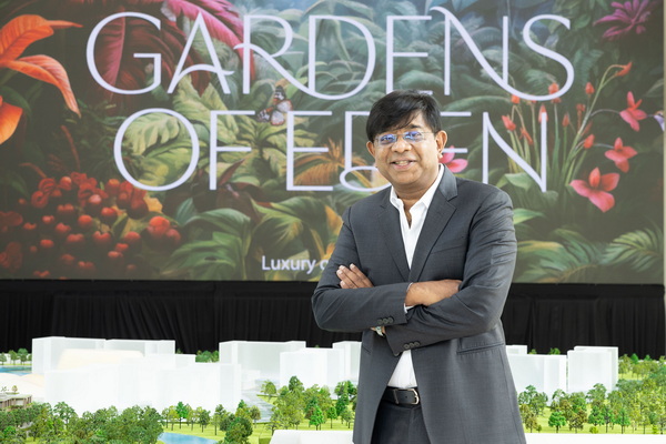 ���� �ѹ��ҹ (Ravi Chandran) ���˹�ҽ��¡Ԩ���ͧ���