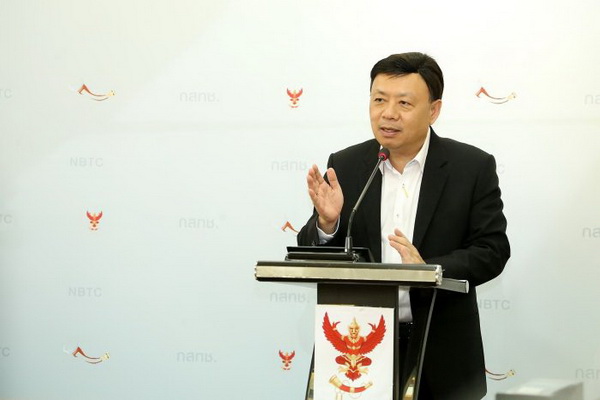 นายฐากร ตัณฑสิทธิ์ เลขาธิการคณะกรรมการ กสทช. กสทช. แจกเพิ่ม โทรฟรี 100 นาทีทุกเครือข่าย