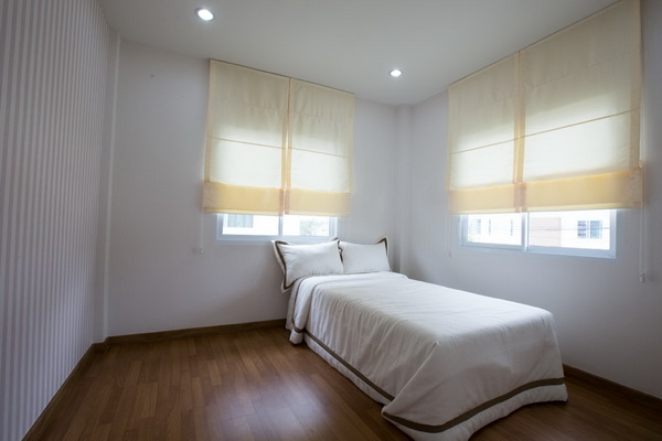 ෤�Ԥ ����¹��ͧ�͹���...���١��ҧ���