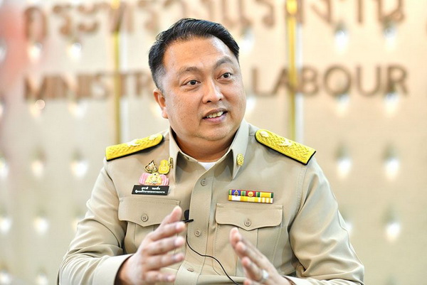 �.33 ����ѡ�ѹ �Դŧ����¹ 21 �.�.��� �Ѻ�Թ������� 4,000 �ҷ �硤س���ѵ�������