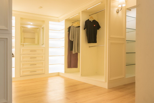 วิธีเลือกตู้เสื้อผ้าบิวท์อิน ให้ตอบโจทย์เข้ากับสไตล์คุณ