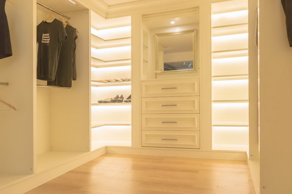 วิธีเลือกตู้เสื้อผ้าบิวท์อิน ให้ตอบโจทย์เข้ากับสไตล์คุณ