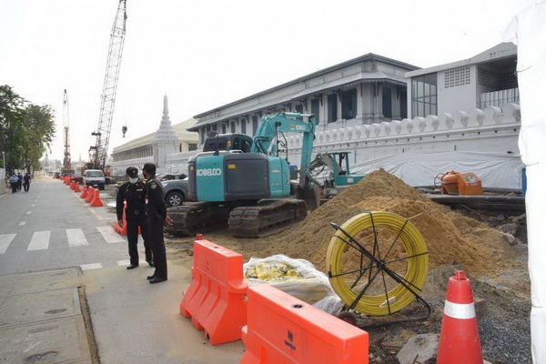 สภา กทม.ตรวจความคืบหน้า อุโมงค์ทางเดินลอด ถนนหน้าพระลาน - มหาราช