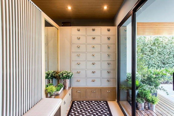 ���Ե�ǹ������������������㹺�ҹ