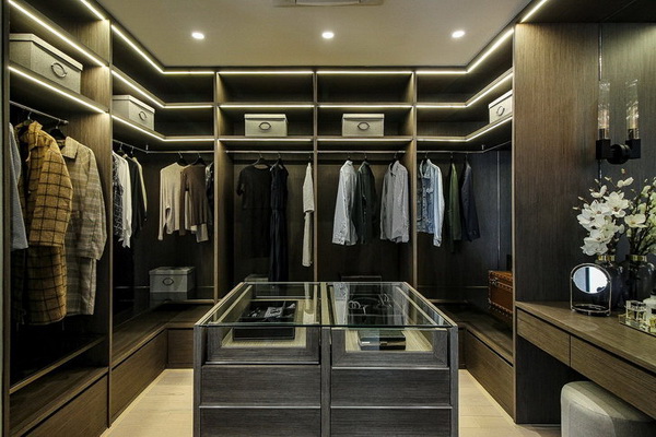 �Ҵ� 8 �ѧ���蹺�ҹ��� �дѺ�ѡ������ �������ն�����������ࡳ��