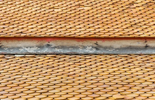 2. กระเบื้องดินเผา