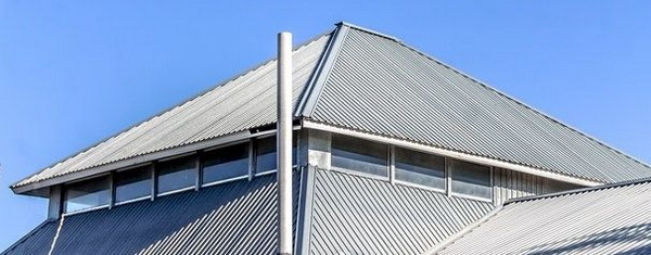 4. หลังคาโลหะเคลือบ หรือแผ่นเหล็กเมทัลชีท