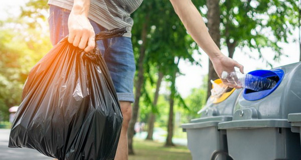 11. ทิ้งขยะ