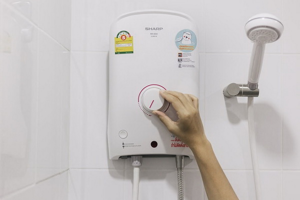 1. เครื่องทำน้ำอุ่น