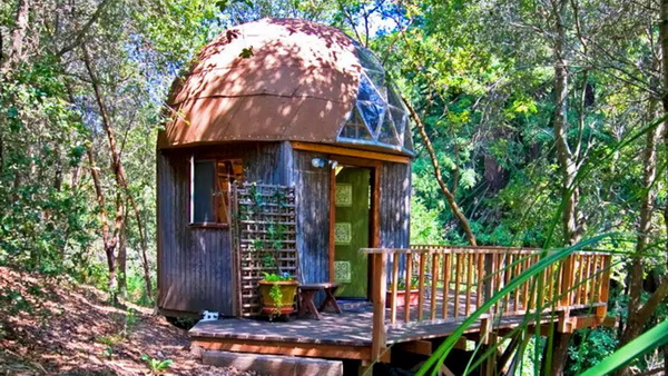 Mushroom Dome Cabin   
